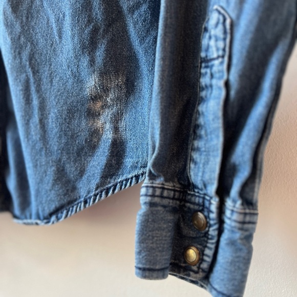 Miley Cyrus Max Azria Denim Indigo Distressed Denim Snap Down Top Long Sleeve S - Picture 9 of 11